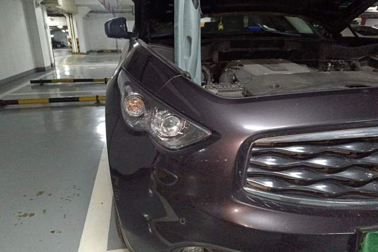 Used Infiniti FX 2010 FX35 Ultimate Edition Right Front Headlight