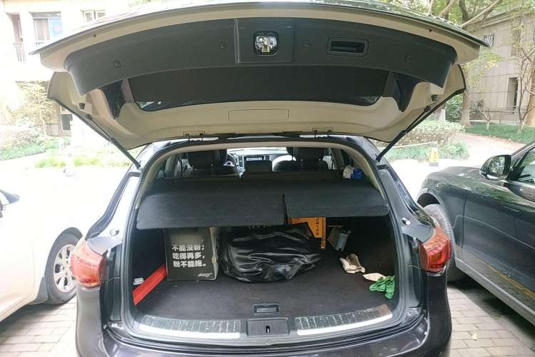 Used Infiniti FX 2010 FX35 Ultimate Edition Trunk