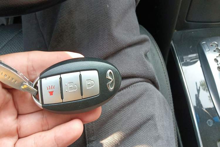 Used Infiniti FX 2010 FX35 Ultimate Edition Vehicle Key