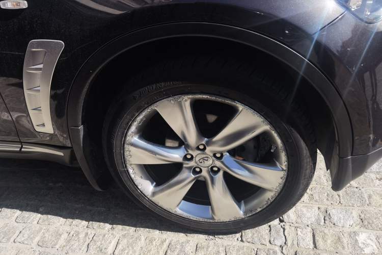 Used Infiniti FX 2010 FX35 Standard Edition Right Front Wheel Hub