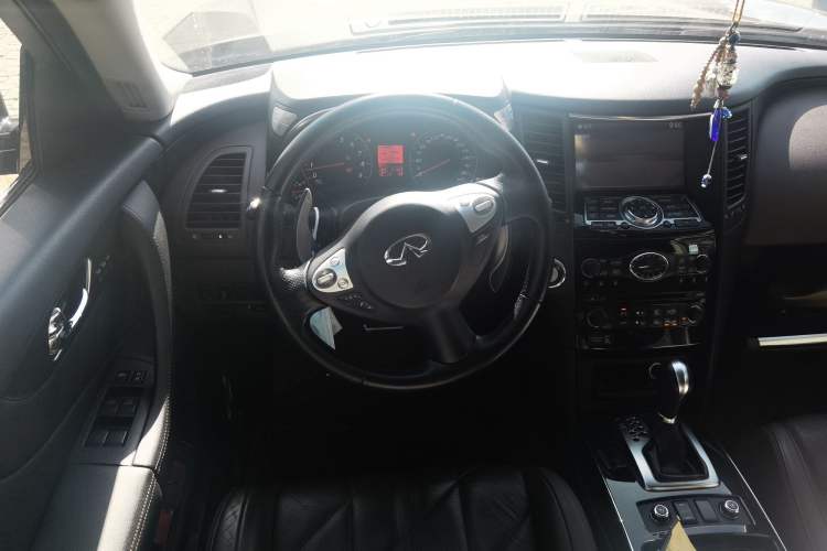 Used Infiniti FX 2010 FX35 Standard Edition Steering Wheel