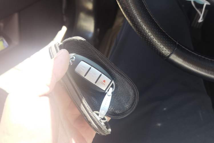 Used Infiniti FX 2010 FX35 Standard Edition Vehicle Key
