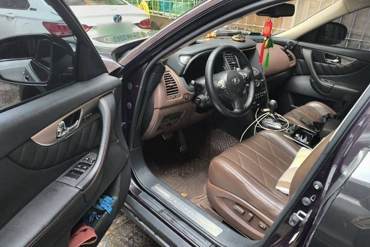 Used Infiniti FX 2010 FX35 Ultimate Edition Driver Seat