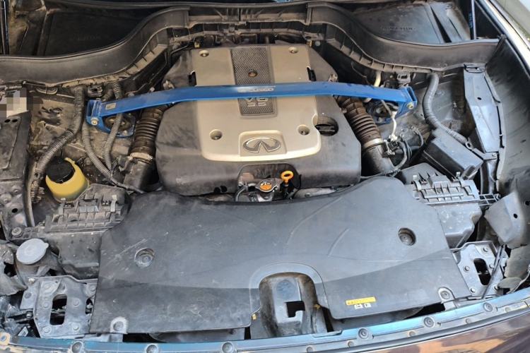 Used Infiniti FX 2010 FX35 Ultimate Edition Engine Bay