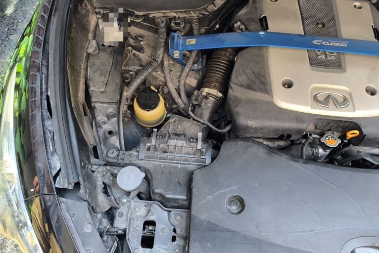 Used Infiniti FX 2010 FX35 Ultimate Edition Engine Bay Right