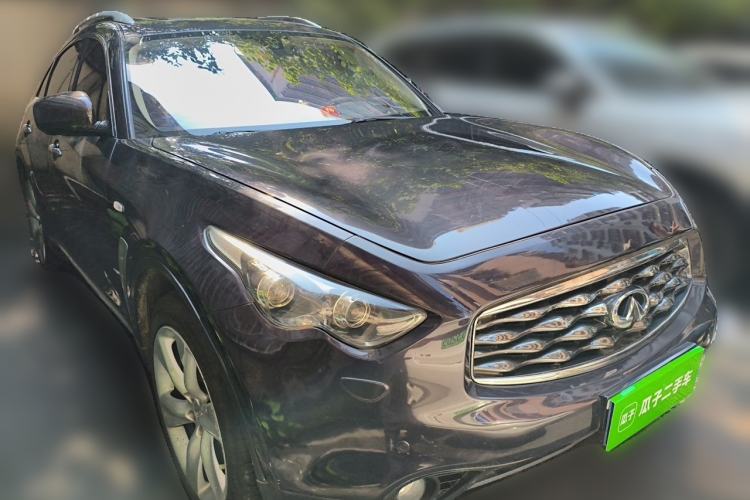 Used Infiniti FX 2010 FX35 Ultimate Edition Front Right 45 Deg