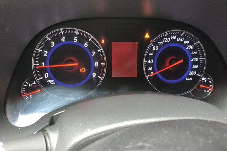 Used Infiniti FX 2010 FX35 Ultimate Edition Odometer Close Up