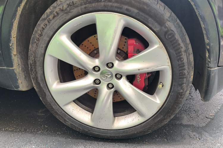 Used Infiniti FX 2010 FX35 Ultimate Edition Right Front Wheel Hub