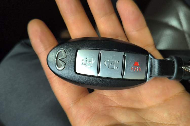 Used Infiniti FX 2010 FX35 Ultimate Edition Vehicle Key