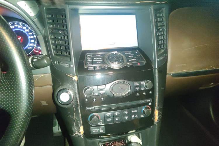 Used Infiniti FX 2010 FX35 Ultimate Edition Audio And AC Panel