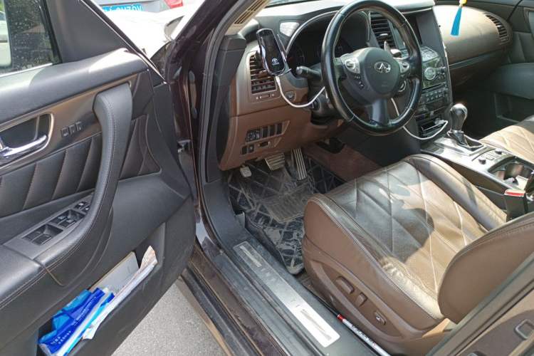 Used Infiniti FX 2010 FX35 Ultimate Edition Driver Seat