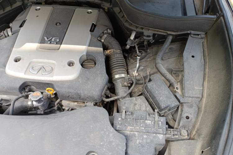 Used Infiniti FX 2010 FX35 Ultimate Edition Engine Bay Left