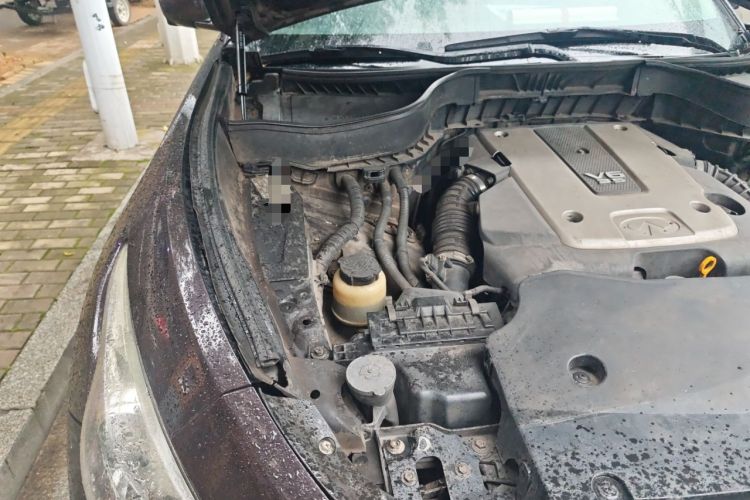 Used Infiniti FX 2010 FX35 Ultimate Edition Engine Bay Right
