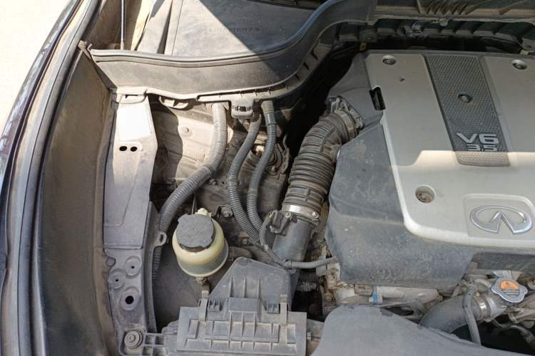 Used Infiniti FX 2010 FX35 Ultimate Edition Engine Bay Right