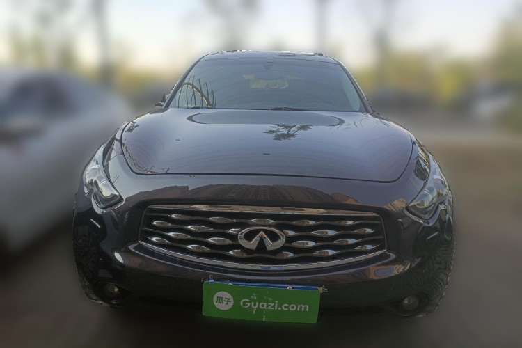 Used Infiniti FX 2010 FX35 Standard Edition Front