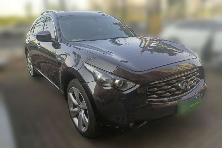 Used Infiniti FX 2010 FX35 Standard Edition Front Right 45 Deg