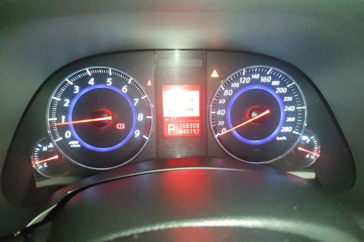 Used Infiniti FX 2010 FX35 Ultimate Edition Instrument Cluster