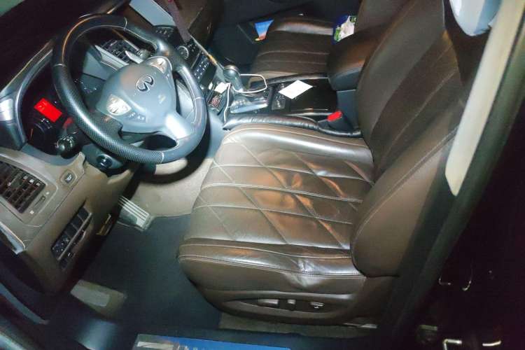 Used Infiniti FX 2010 FX35 Ultimate Edition Left Front Seat