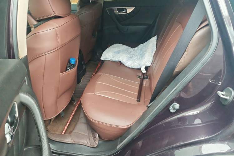 Used Infiniti FX 2010 FX35 Ultimate Edition Left Rear Seat