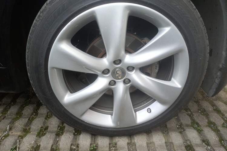 Used Infiniti FX 2010 FX35 Standard Edition Right Front Wheel Hub