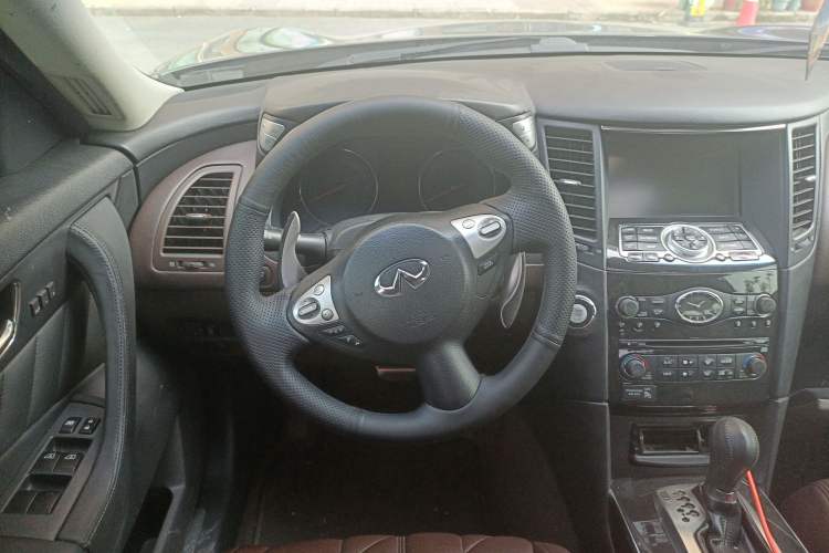 Used Infiniti FX 2010 FX35 Standard Edition Steering Wheel
