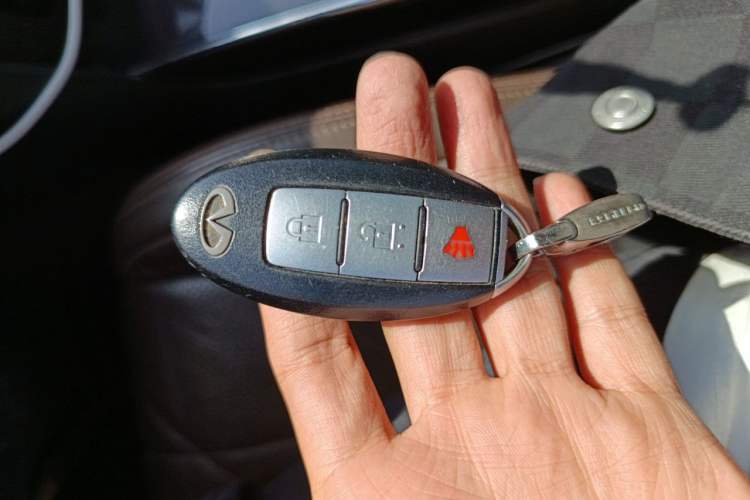 Used Infiniti FX 2010 FX35 Ultimate Edition Vehicle Key