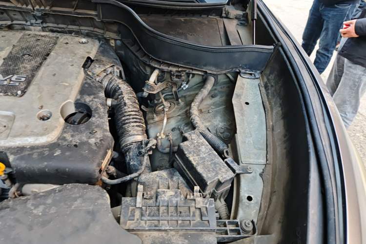 Used Infiniti FX 2010 FX35 Standard Edition Engine Bay Left