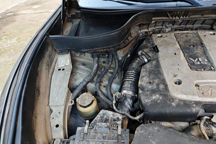Used Infiniti FX 2010 FX35 Standard Edition Engine Bay Right