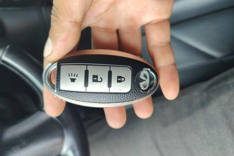 Used Infiniti FX 2010 FX35 Standard Edition Vehicle Key