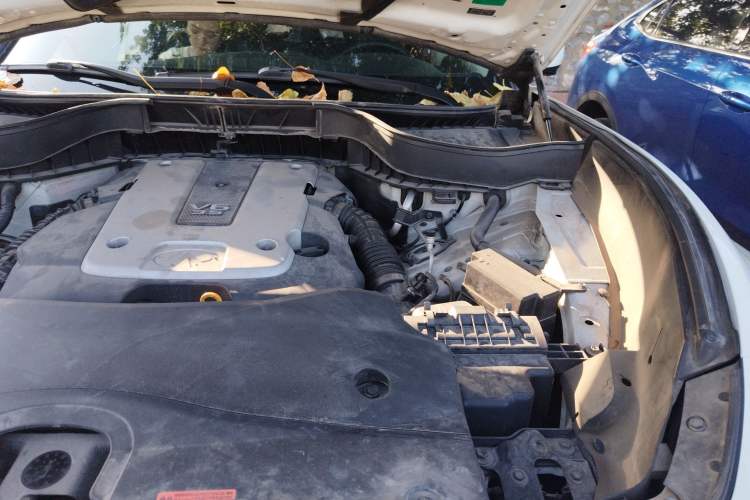 Used Infiniti FX 2010 FX35 Ultimate Edition Engine Bay Left