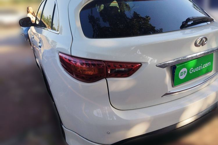 Used Infiniti FX 2010 FX35 Ultimate Edition Rear Left 45 Deg