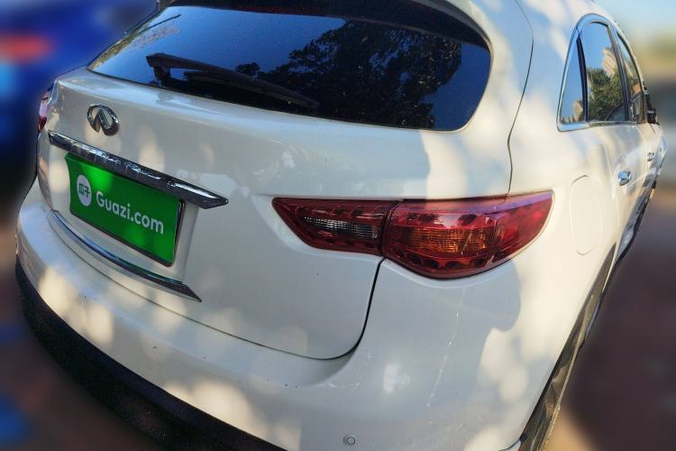 Used Infiniti FX 2010 FX35 Ultimate Edition Rear Right 45 Deg
