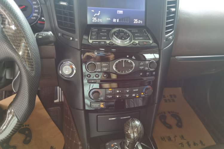 Used Infiniti FX 2011 FX35 Standard Edition Audio And AC Panel