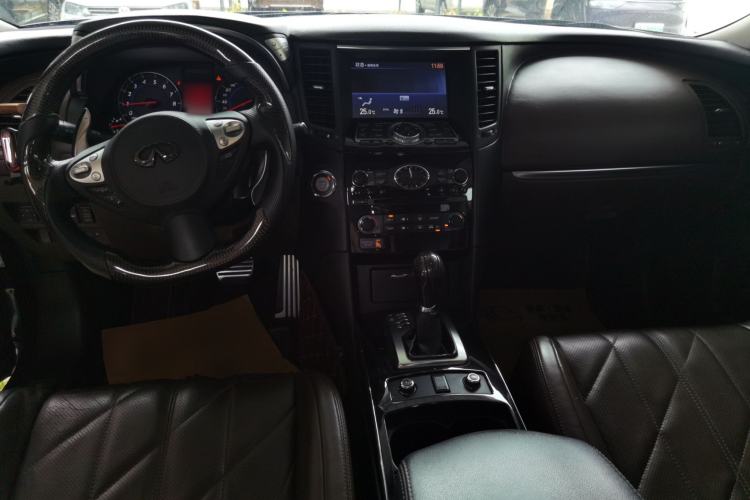 Used Infiniti FX 2011 FX35 Standard Edition Center Console