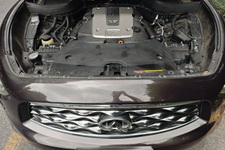 Used Infiniti FX 2011 FX35 Supreme Edition Engine Bay