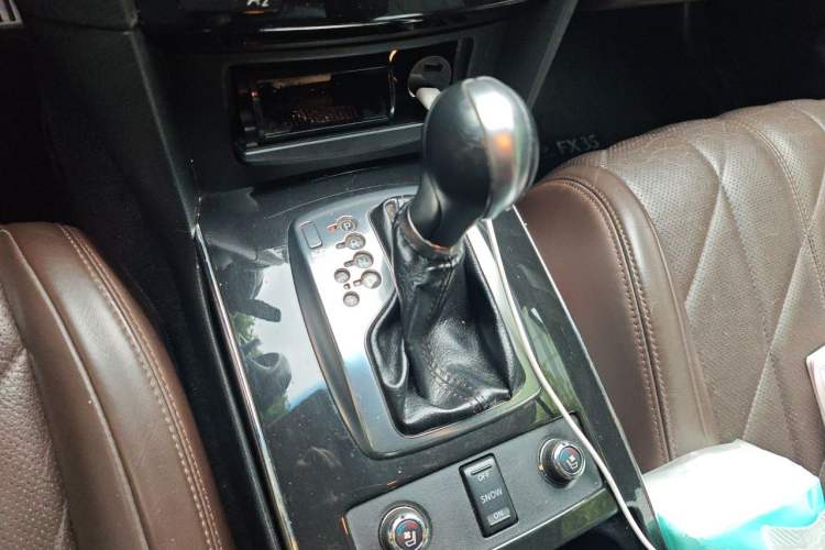 Used Infiniti FX 2011 FX35 Supreme Edition Gear Lever