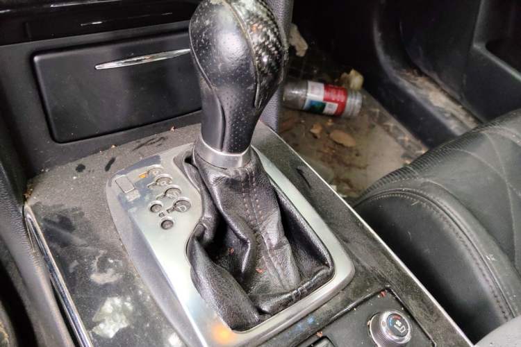 Used Infiniti FX 2011 FX35 Standard Edition Gear Lever
