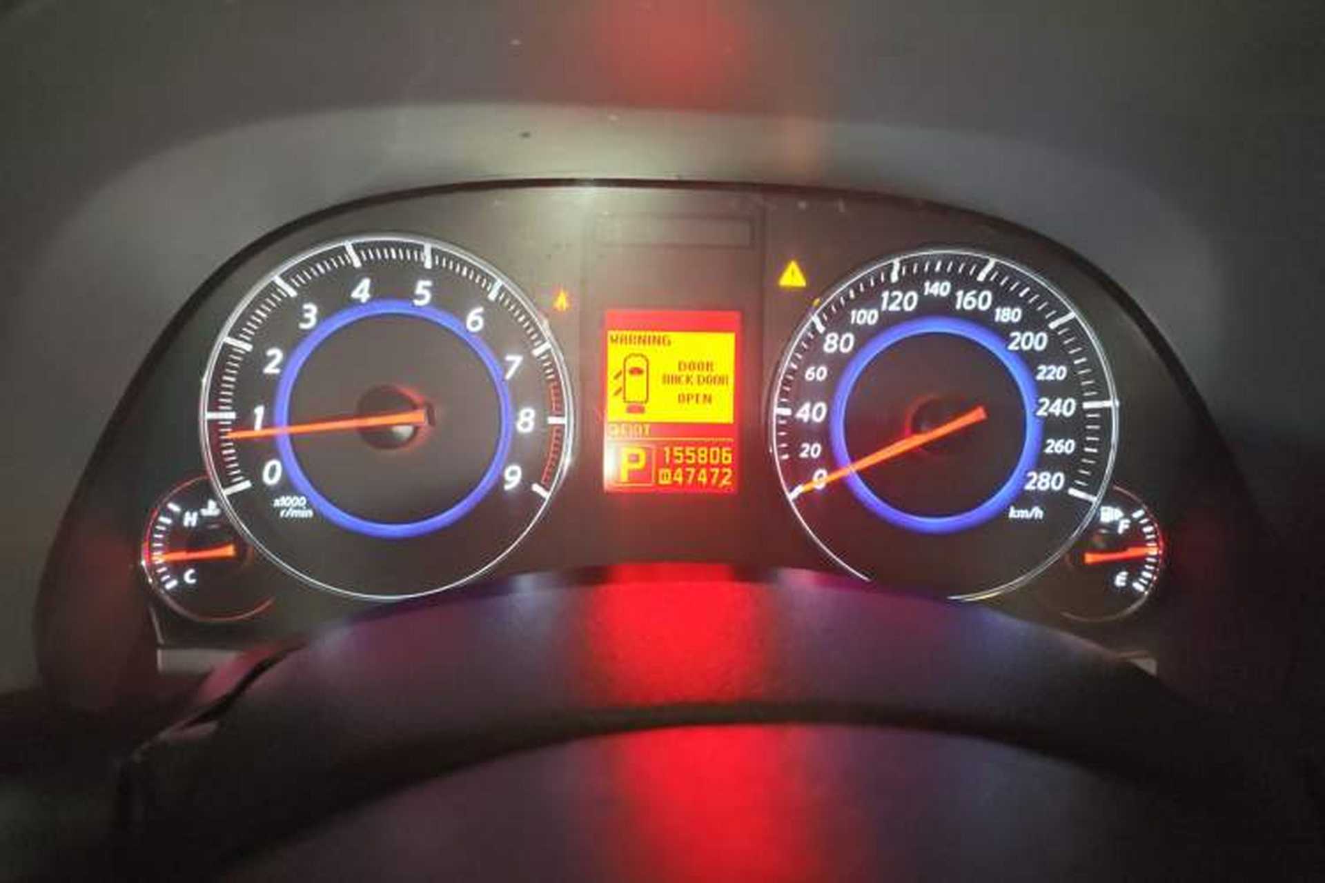 Used Infiniti FX 2011 FX35 Supreme Edition Odometer Close Up