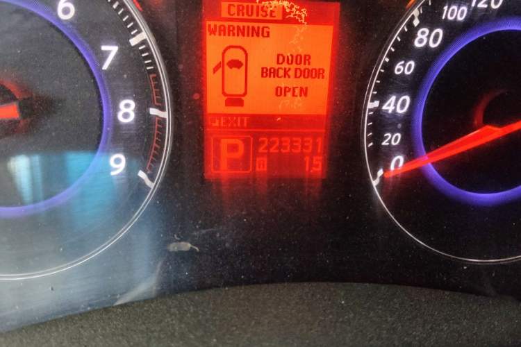 Used Infiniti FX 2011 FX35 Standard Edition Odometer Close Up