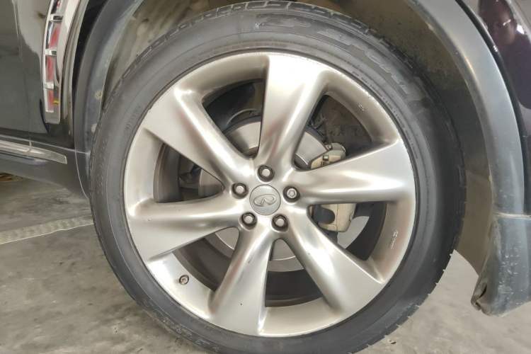 Used Infiniti FX 2011 FX35 Standard Edition Right Front Wheel Hub