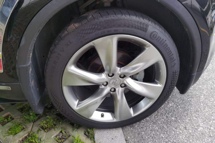 Used Infiniti FX 2011 FX35 Standard Edition Right Front Wheel Hub