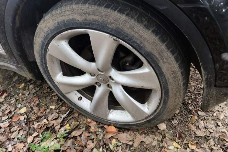 Used Infiniti FX 2011 FX35 Standard Edition Right Front Wheel Hub