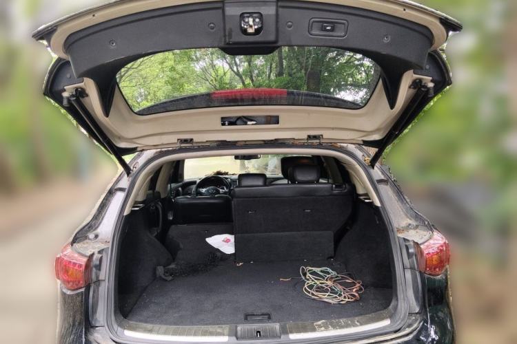 Used Infiniti FX 2011 FX35 Standard Edition Trunk
