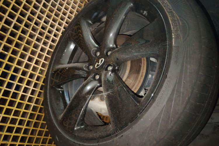 Used Infiniti FX 2011 FX35 Jinshang Overdrive Edition Right Front Wheel Hub
