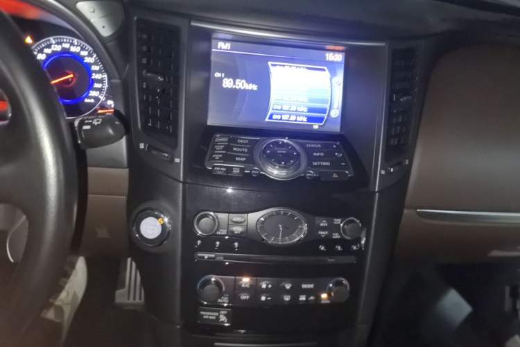 Used Infiniti FX 2011 FX35 Jinshang Overdrive Edition Audio And AC Panel