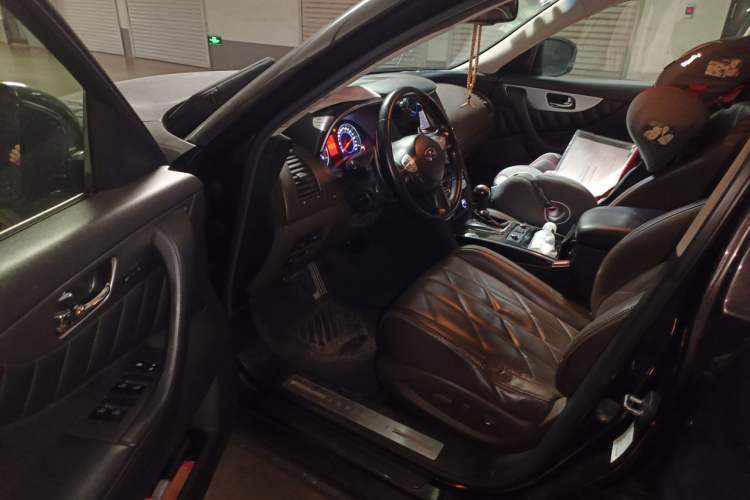 Used Infiniti FX 2011 FX35 Supreme Edition Driver Seat