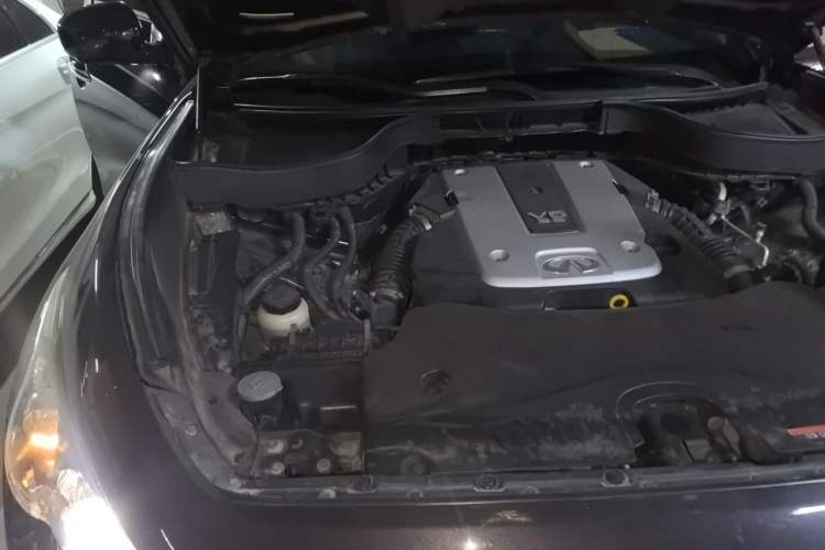 Used Infiniti FX 2011 FX35 Jinshang Overdrive Edition Engine Bay Right