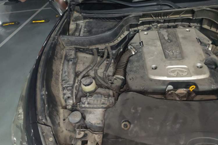 Used Infiniti FX 2011 FX35 Standard Edition Engine Bay Right