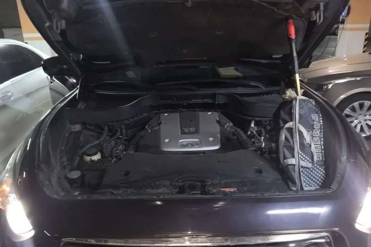Used Infiniti FX 2011 FX35 Jinshang Overdrive Edition Engine Bay