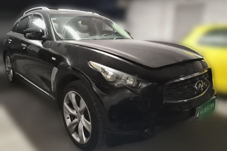 Used Infiniti FX 2011 FX35 Supreme Edition Front Right 45 Deg